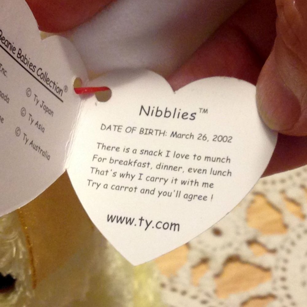 Ty Beanie Babies Nibblies Easter Bunny - 2002 10 yrs anniversary edition - Picture 6 of 6